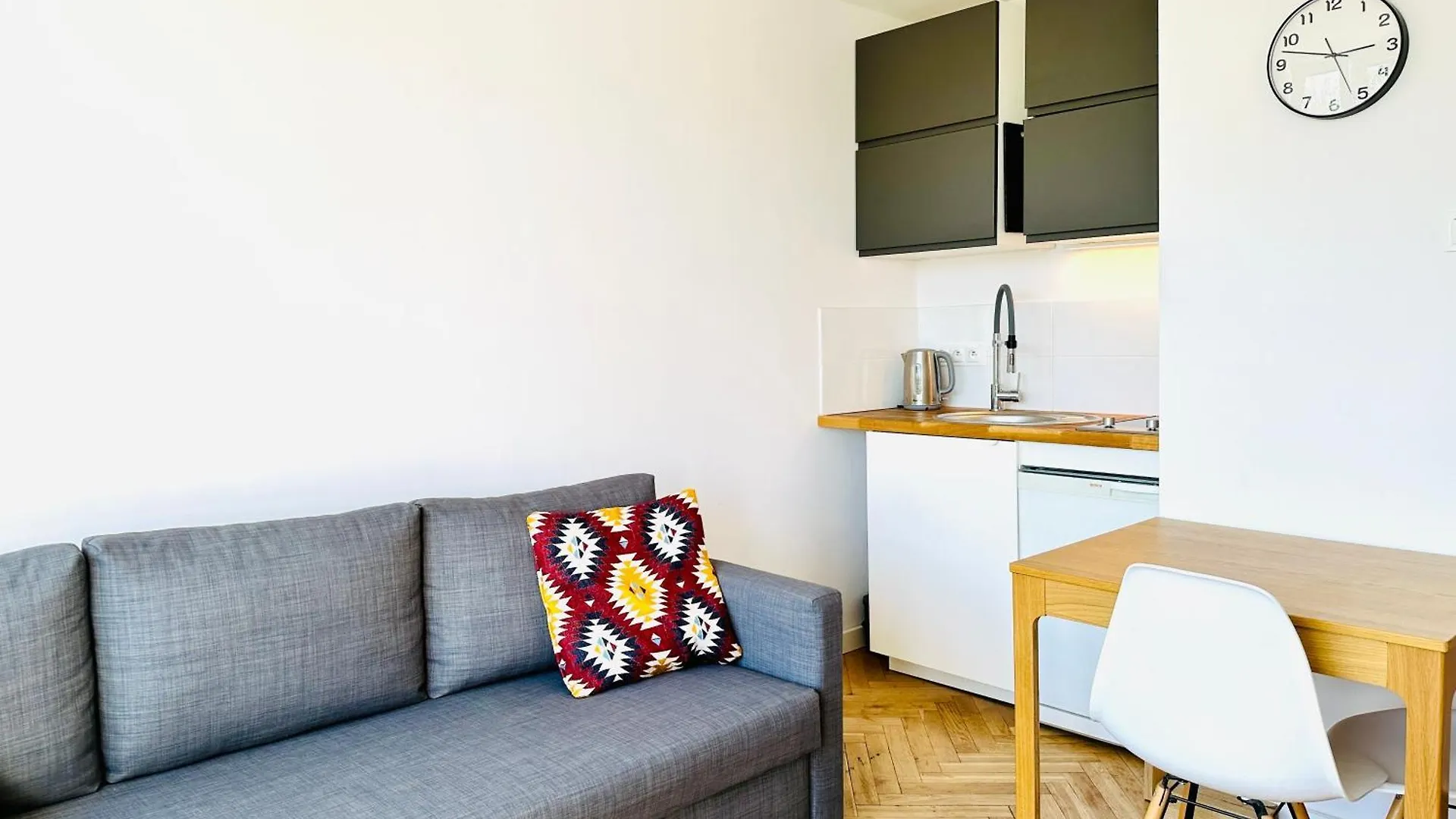 Studio W Falowcu 0*, Gdańsk
